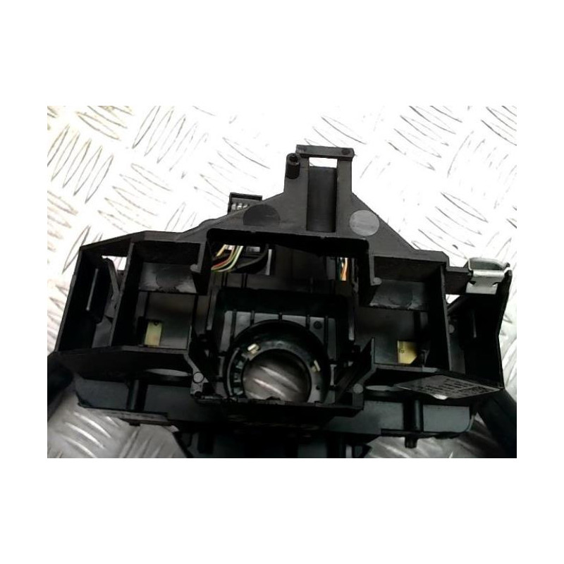 Com (Bloc Contacteur Tournant+Commodo Essuie Glace+Commodo Phare) VOLKSWAGEN GOLF 5 d’occasion