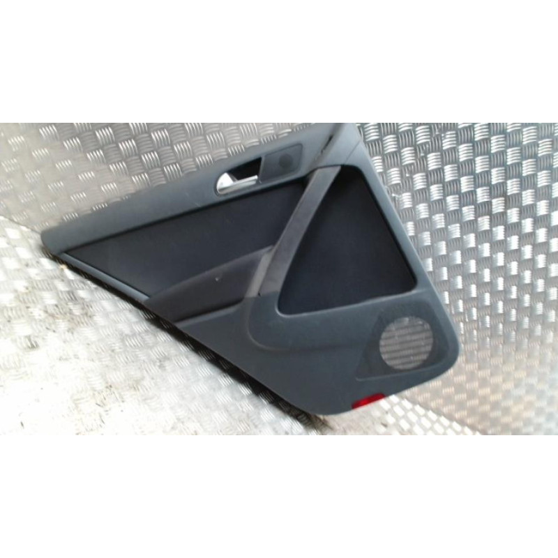 Panneau de porte arriere gauche VOLKSWAGEN TIGUAN 1 PHASE 1 d’occasion