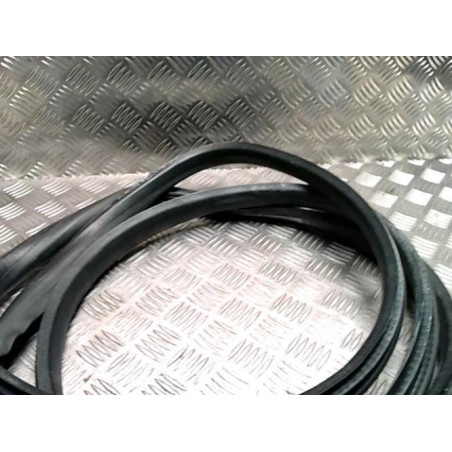 Joint de porte avant droite RENAULT MEGANE 3 PHASE 1 COUPE d’occasion