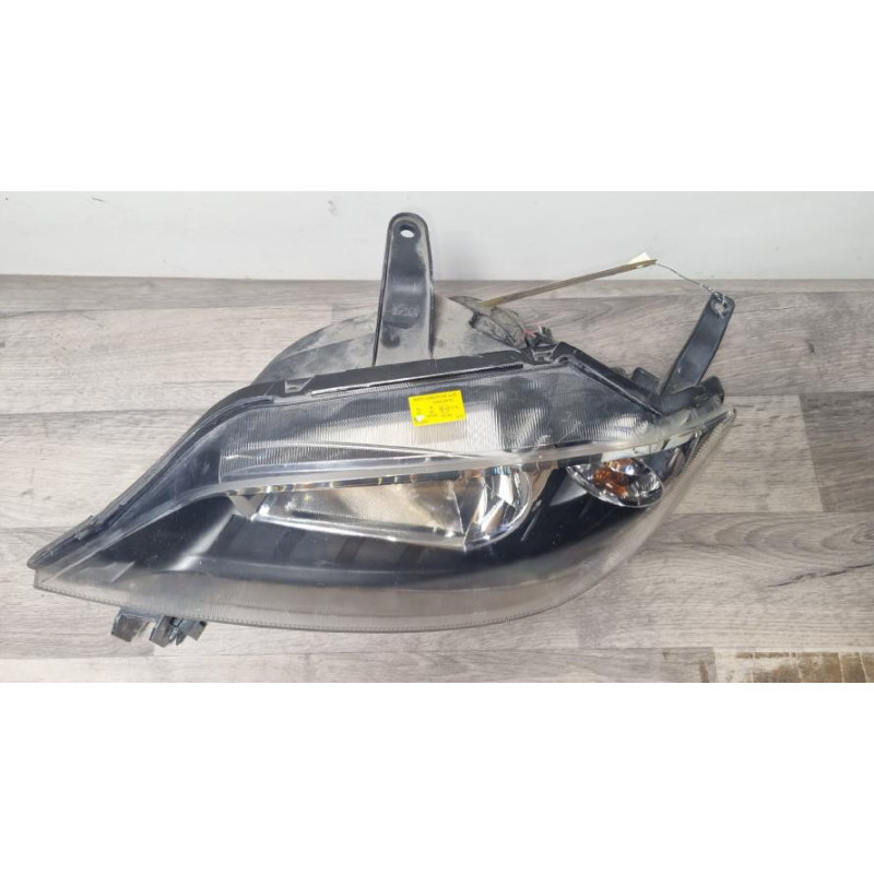 Optique avant principal gauche (feux)(phare) MAZDA 2 1 d’occasion