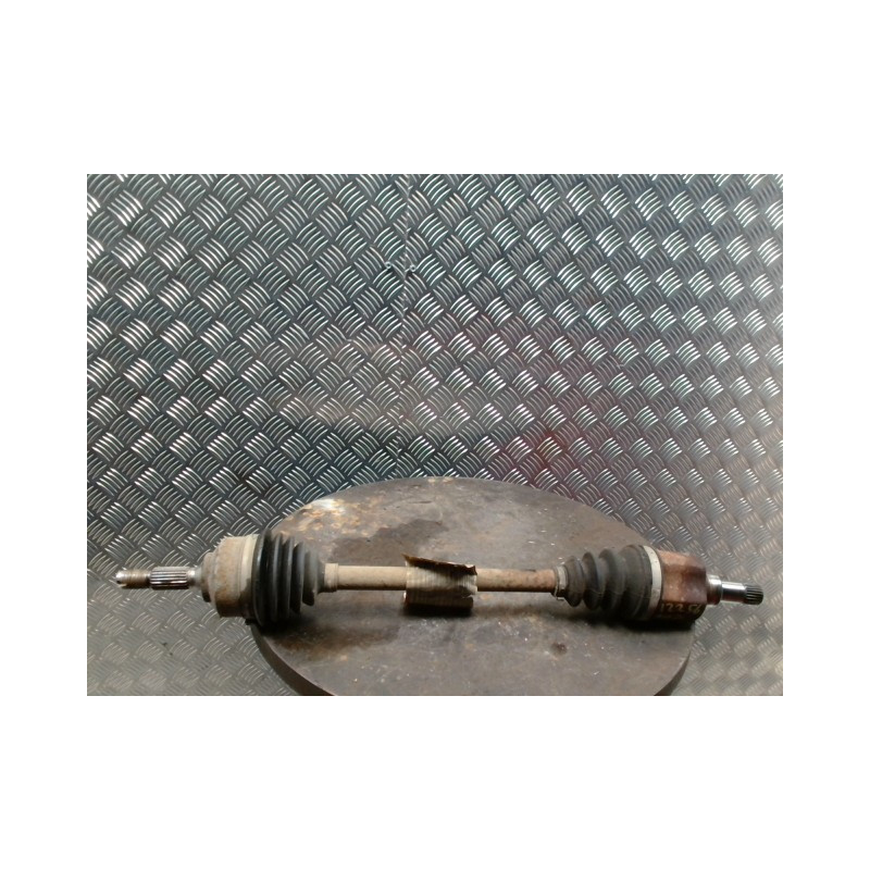 Cardan gauche (transmission) PEUGEOT 207 PHASE 2 d’occasion