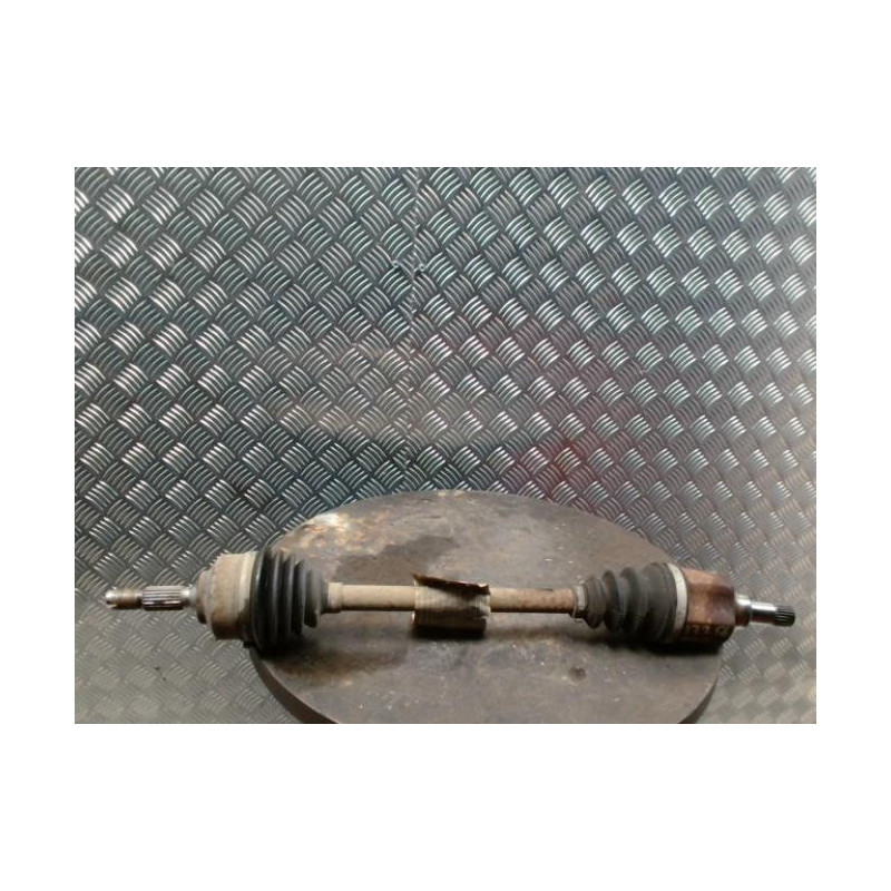 Cardan gauche (transmission) PEUGEOT 207 PHASE 2 d’occasion