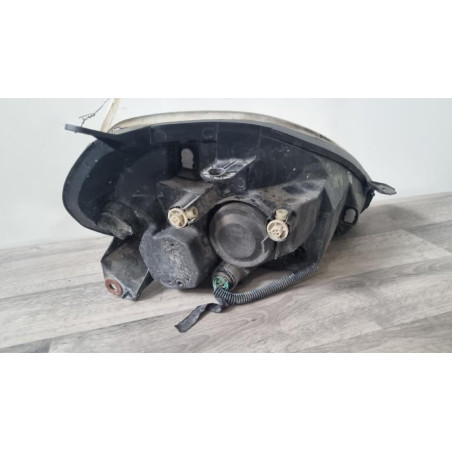 Optique avant principal gauche (feux)(phare) FIAT GRANDE PUNTO d’occasion