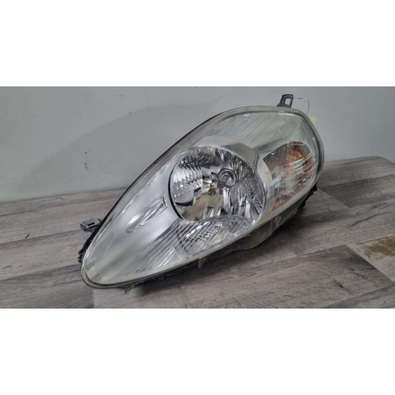 Optique avant principal gauche (feux)(phare) FIAT GRANDE PUNTO d’occasion