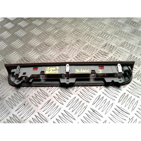 Feu arriere stop central RENAULT GRAND SCENIC 3 PHASE 1 d’occasion