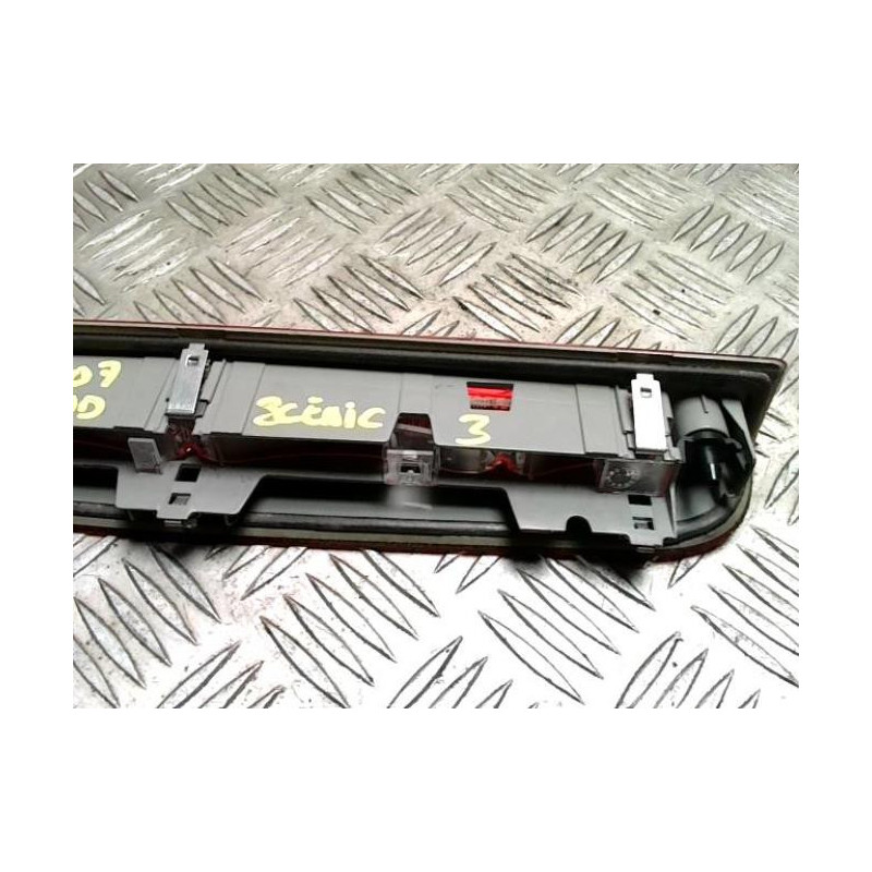 Feu arriere stop central RENAULT GRAND SCENIC 3 PHASE 1 d’occasion