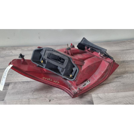 Feu arriere principal droit (feux) PEUGEOT 407 PHASE 1 BREAK d’occasion