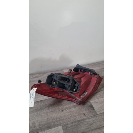 Feu arriere principal droit (feux) PEUGEOT 407 PHASE 1 BREAK d’occasion
