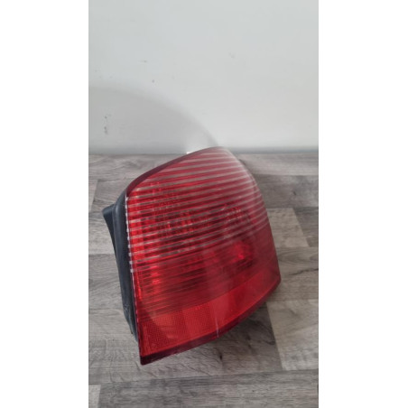 Feu arriere principal droit (feux) PEUGEOT 407 PHASE 1 BREAK d’occasion