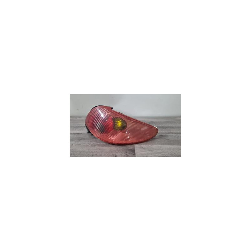 Feu arriere principal droit (feux) PEUGEOT 206 PHASE 2 CABRIOLET d’occasion