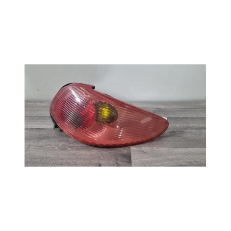Feu arriere principal droit (feux) PEUGEOT 206 PHASE 2 CABRIOLET d’occasion