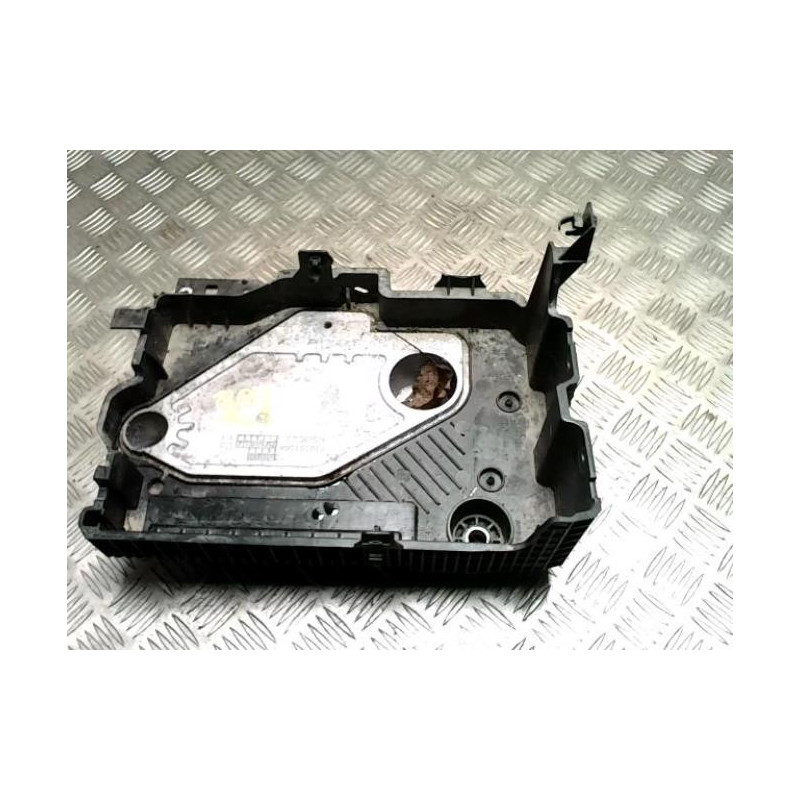 Coffre à batterie RENAULT CLIO 5 PHASE 1 d’occasion
