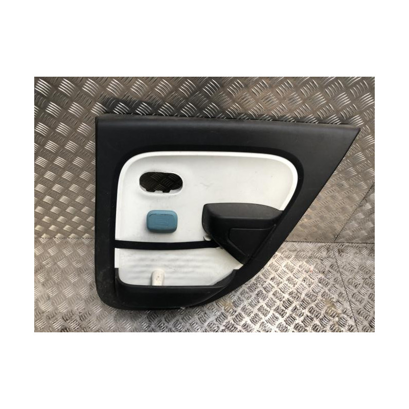Panneau de porte arriere droit RENAULT TWINGO 3 PHASE 1 d’occasion