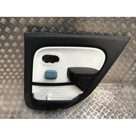 Panneau de porte arriere droit RENAULT TWINGO 3 PHASE 1 d’occasion