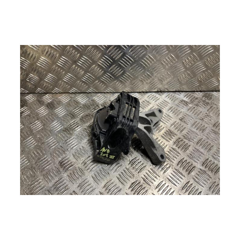 Support moteur droit PEUGEOT 208 2 d’occasion