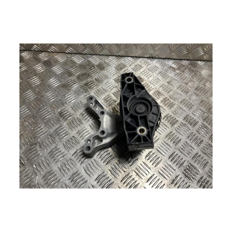 Support moteur droit PEUGEOT 208 2 d’occasion