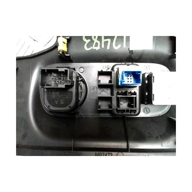 Commande de reglage hauteur de phare CITROEN C3 3 PHASE 1 d’occasion