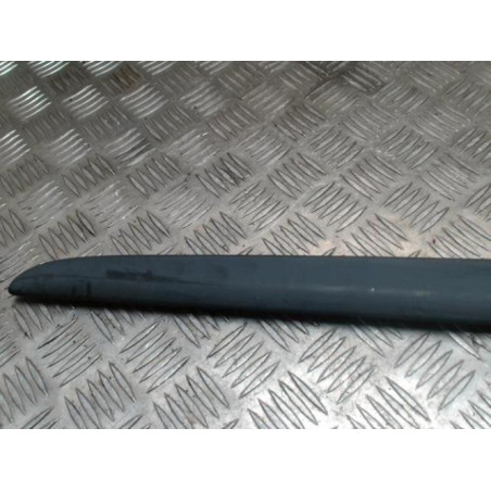 Baguette de porte arriere gauche  RENAULT CLIO 3 PHASE 1 d’occasion