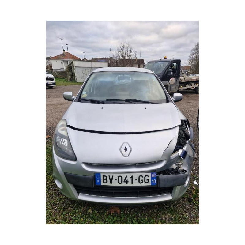 Anti brouillard arriere droit RENAULT CLIO 3 PHASE 2 d’occasion