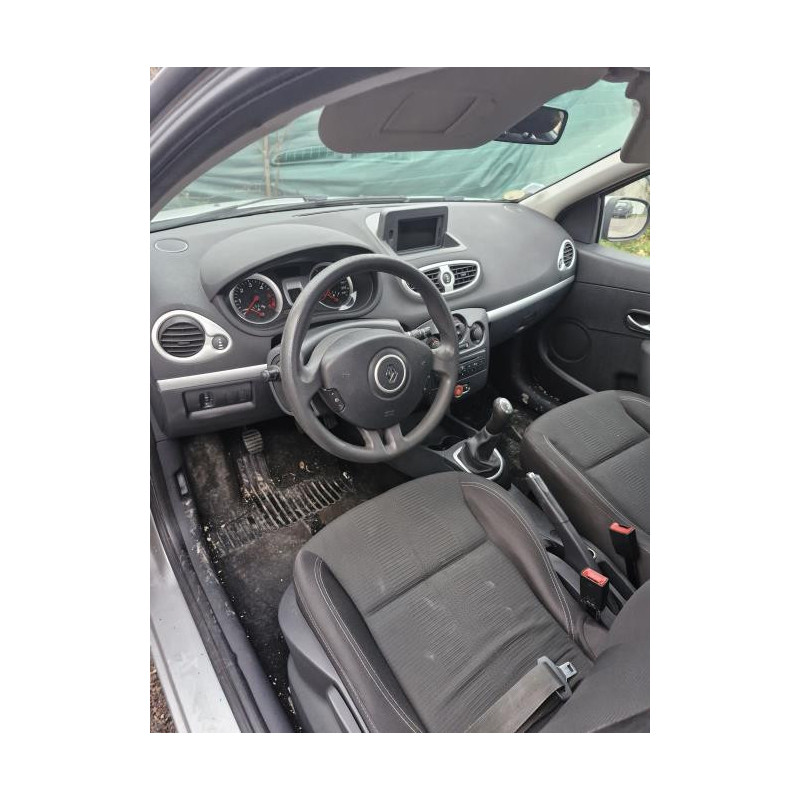 Anti brouillard arriere droit RENAULT CLIO 3 PHASE 2 d’occasion