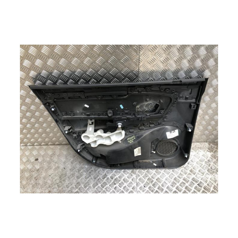 Panneau de porte avant droit RENAULT SCENIC 3 PHASE 1 d’occasion