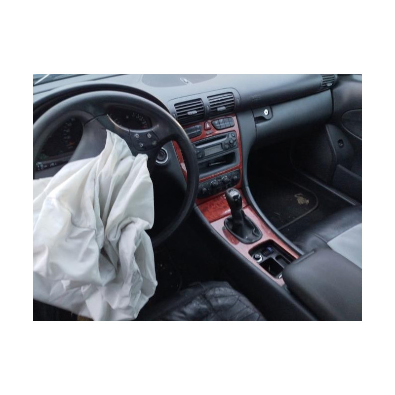 Feu arriere principal droit (feux) MERCEDES CLASSE C 203 PHASE 1 d’occasion
