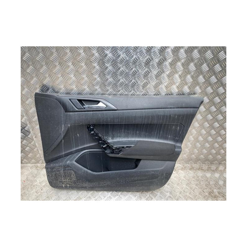 Panneau de porte avant droit VOLKSWAGEN POLO 6 PHASE 2 d’occasion