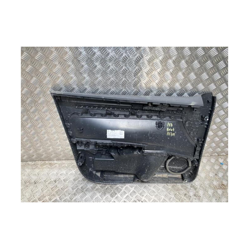 Panneau de porte avant droit VOLKSWAGEN POLO 6 PHASE 2 d’occasion