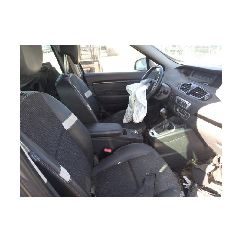 Feu arriere principal droit (feux) RENAULT SCENIC 3 PHASE 3 d’occasion