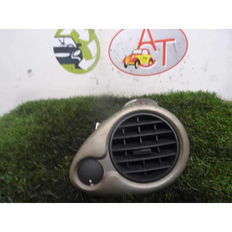 Aerateur tableau de bord avant droit RENAULT CLIO III PHASE 1 d’occasion