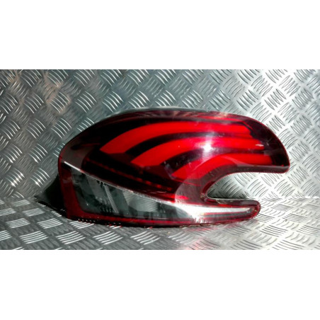 Feu arriere principal droit (feux) PEUGEOT 208 1 PHASE 2 d’occasion