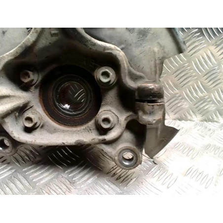 Moyeu avant droit MAZDA 3 3 PHASE 1 d’occasion
