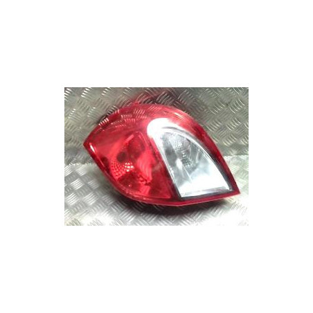 Feu arriere principal droit (feux) RENAULT CLIO 3 PHASE 2 d’occasion