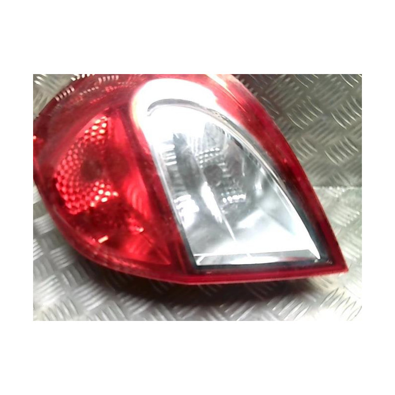 Feu arriere principal droit (feux) RENAULT CLIO 3 PHASE 2 d’occasion