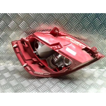 Feu arriere principal droit (feux) RENAULT CLIO 3 PHASE 2 d’occasion