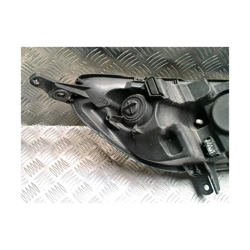 Optique avant principal gauche (feux)(phare) PEUGEOT 407 PHASE 1 BREAK d’occasion