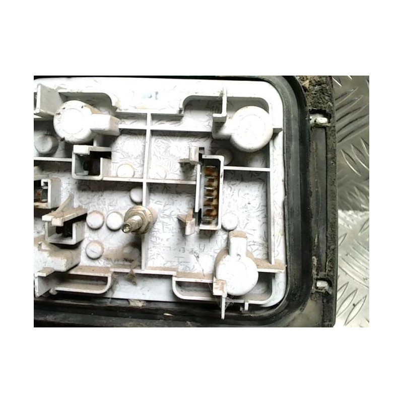 Feu arriere principal gauche (feux) PEUGEOT 205 PHASE 2 d’occasion