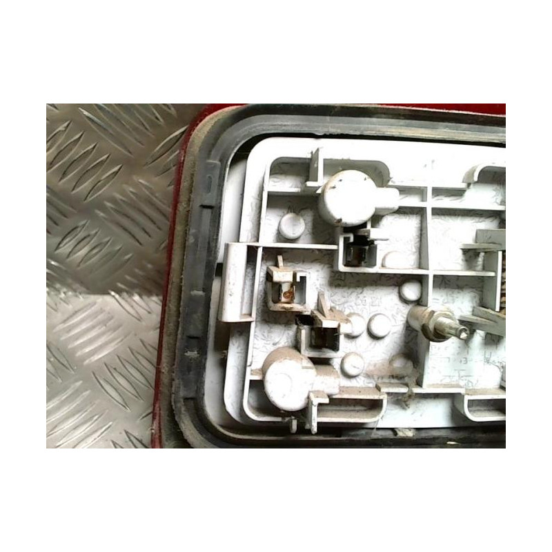Feu arriere principal gauche (feux) PEUGEOT 205 PHASE 2 d’occasion