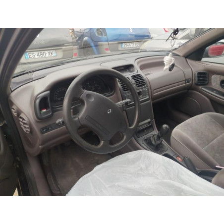 Anti brouillard droit (feux) RENAULT LAGUNA 1 PHASE 1 d’occasion