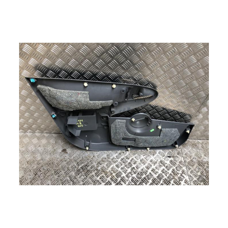 Panneau de porte avant droit PEUGEOT 107 PHASE 2 d’occasion