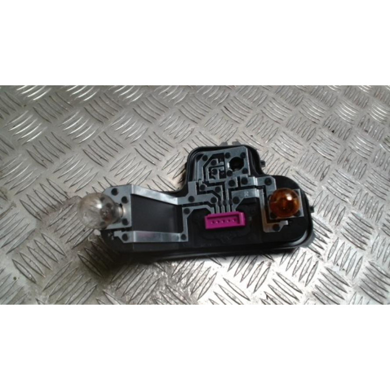 Platine feu arriere droit RENAULT MEGANE 3 PHASE 1 COUPE d’occasion