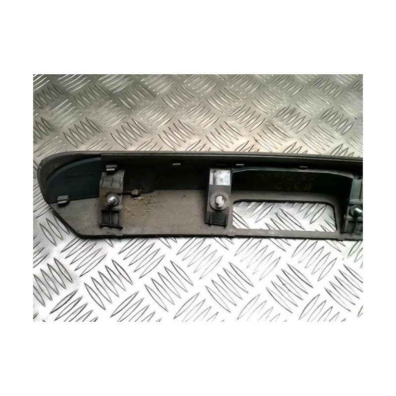 Baguette de coffre CITROEN C3 PICASSO PHASE 1 d’occasion