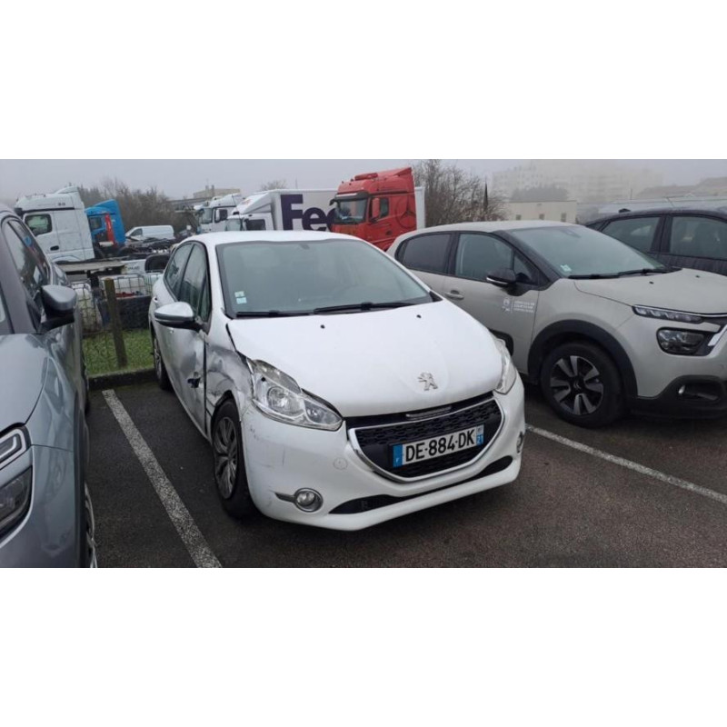 Platine feu arriere gauche PEUGEOT 208 1 PHASE 1 d’occasion