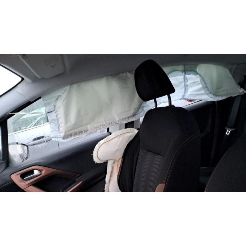 Platine feu arriere gauche PEUGEOT 208 1 PHASE 1 d’occasion