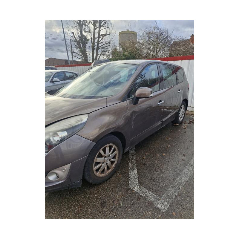 Support de pare chocs arriere RENAULT GRAND SCENIC 3 PHASE 1 d’occasion