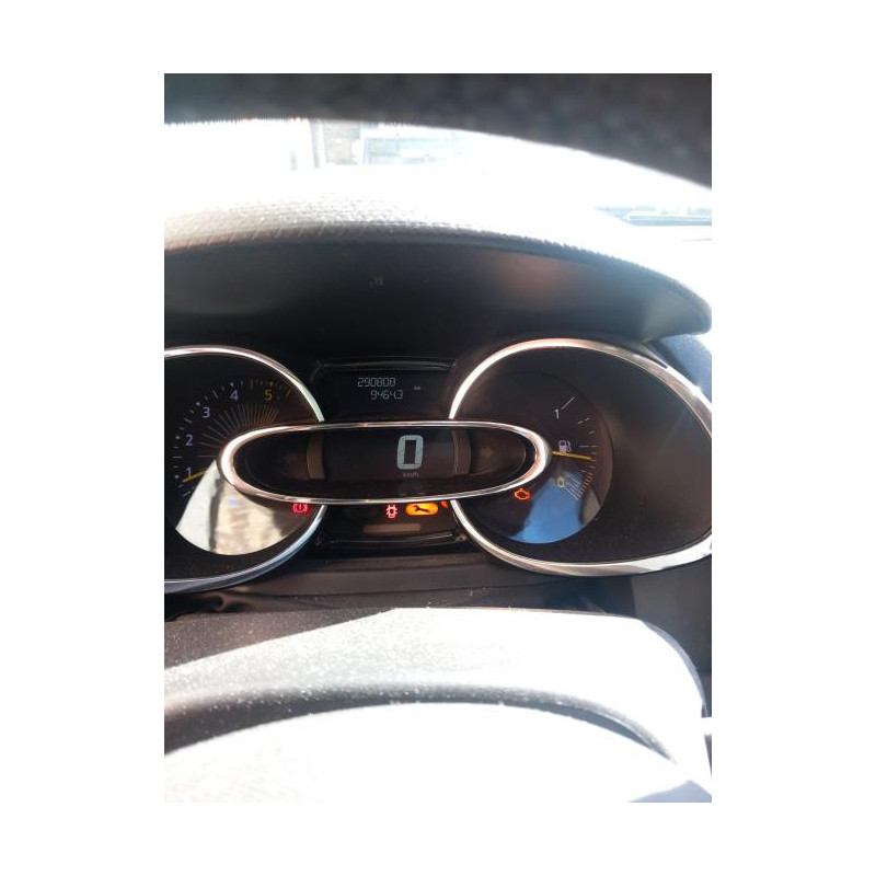 Pare boue avant droit RENAULT CLIO 4 PHASE 1 BREAK d’occasion