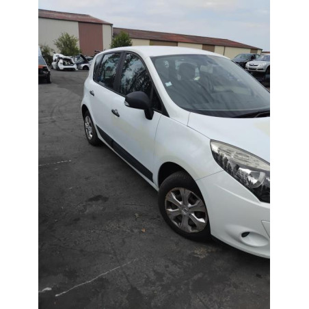 Autoradio d'origine RENAULT SCENIC 3 PHASE 1 d’occasion