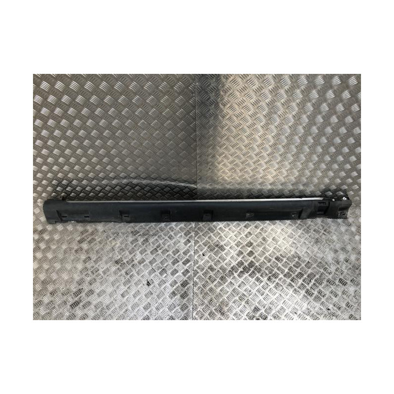 Bas de caisse gauche DACIA SANDERO 1 d’occasion