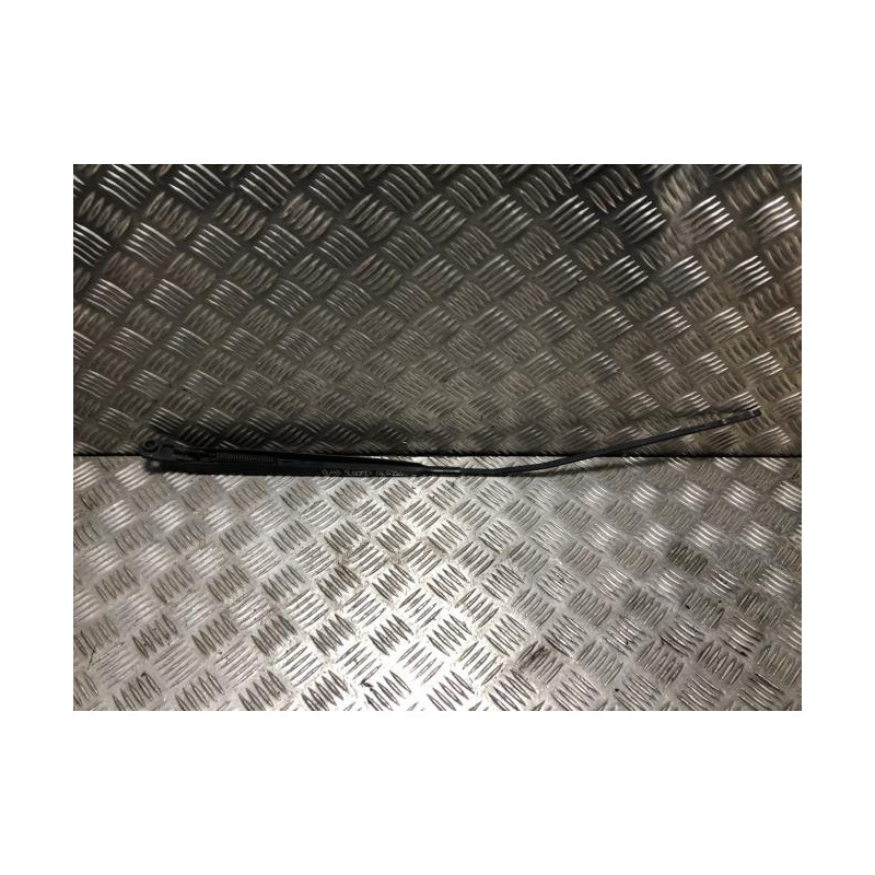 Bras essuie glace avant droit RENAULT CLIO 3 PHASE 2 d’occasion