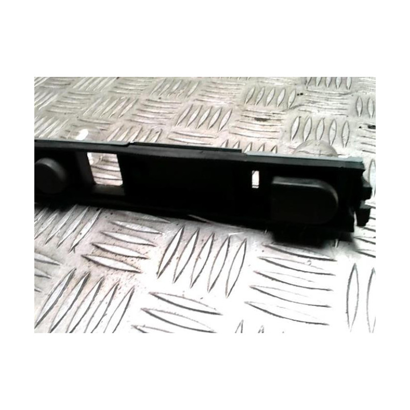 Platine feu arriere gauche RENAULT KANGOO 1 PHASE 1 d’occasion